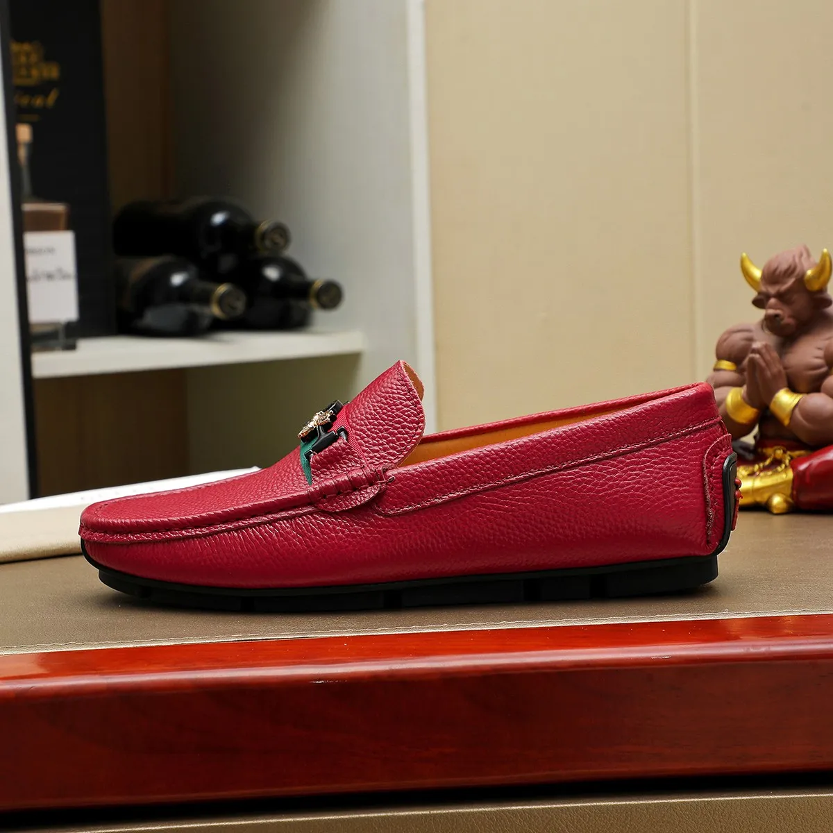 Men's shoes 💰360💰💰GUCCI Gucci official website synchronizes the latest model 🛃The upper is made of imported cowhide, 🐷leather lining, rubber outsole, 🎩🎩top-notch handcrafted workmanship with fine stitches and threads🔍definitely satisfy those perfectionist men who pursue high luxury quality 👏 Colors available! Code number 38-45 Large quantity in stock